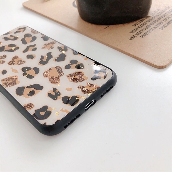 Gorgeous Leopard iPhone Case with Glitter - Picture 9 of 10
